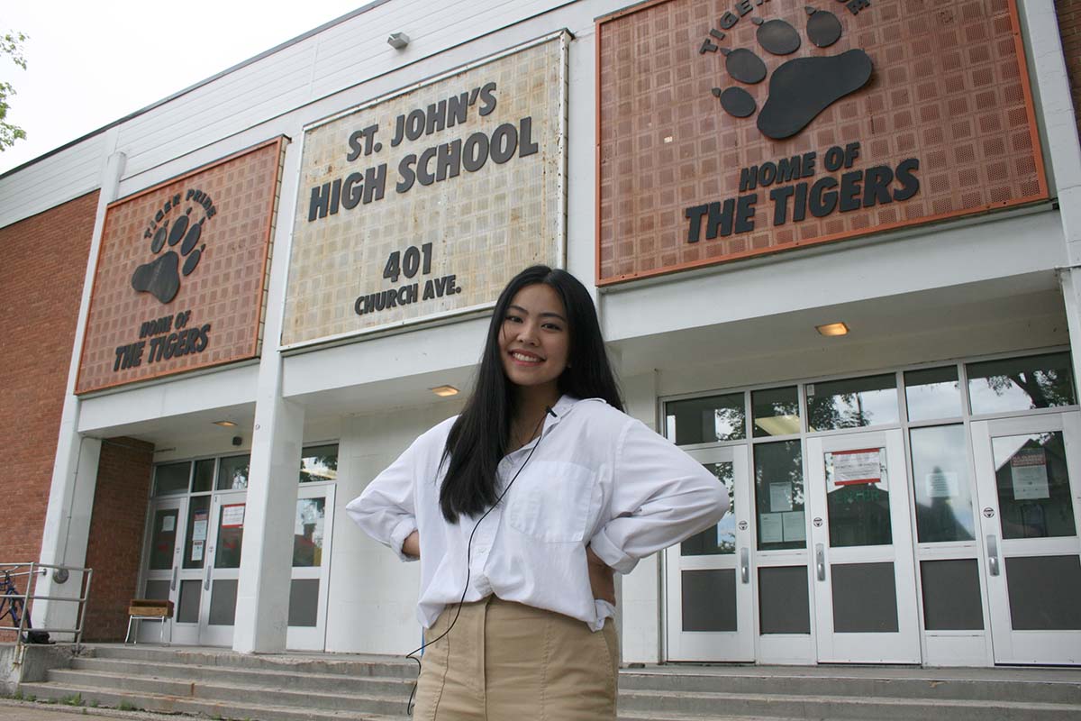 e3cf1bf4-8069-4ac4-a677-54b74208a31c_Krancheska%20Macusi%20Valedictorian.jpg